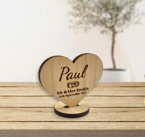 Segnaposto in Legno a Forma <span class=keywords><strong>di</strong></span> Cuore Personalizzato con Incisione Laser, Decorazione Unica per Matrimoni ed Eventi, Regalo Ricordo - Product Image 4