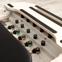 Lit d'entraînement de Pilates portable personnalisé, blanc, en bois arrondi, avec lit de Pilates confortable pour le renforcement du tronc