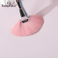 Marque privée en gros 7 pièces pinceaux de maquillage professionnel en laine de nylon rose avec conteneur de réglage de diamant