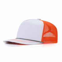 Casquette Trucker en Coton et Polyester Couleur Unie avec Fermeture à Clip en Plastique et Décoration Chaîne sur la Visière – Service OEM Disponible – Chapeau d'Été pour Activités Extérieures