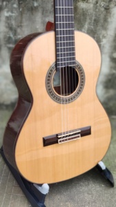 Geake K-300 High Quality <span class=keywords><strong>3</strong></span>/<span class=keywords><strong>4</strong></span> Akustik gitarre 36 Zoll Solid Cedar Palisander Nylon String mit Gloss Finish Großhandel Produkt - Product Image 6