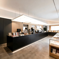 Comptoir de bar de café commercial avec éclairage LED, durable, écologique, moderne, poste de travail pour bubble tea, personnalisable