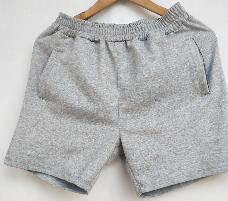 สีเทาอ่อน