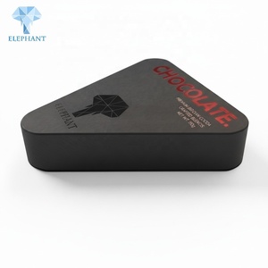 Boîte d'emballage cadeau personnalisée pour chocolats, bonbons, biscuits, en papier couché, gaufré, avec vernis UV sélectif noir, recyclable et réutilisable - Product Image 5