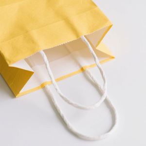 Bolsas de Papel con Fondo Plano y Asas Retorcidas KM 31*11.5*25cm, Venta al Por Mayor, OEM/ODM, Bajo MOQ, Precio Competitivo - Product Image 5