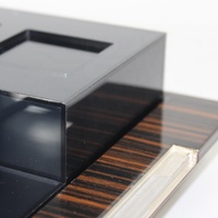 APEX Vente en gros d'usine Présentoir de bouteille de parfum en acrylique de haute qualité pour magasin de détail Présentoir de plateau de parfum