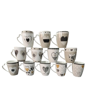 Juego de Tazas de Cerámica Vintage Surtidas de 34CL con Diseño de Corazón, Aptas para Lavavajillas y Microondas, Ideales para Regalos - Product Image 1