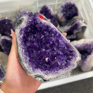 للبيع بالجملة مجموعة الجمشت الكريستالية الطبيعية الكريستالية الشافية لديكور المنزل والهدايا - Product Image 1