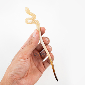 Palillo para el Cabello con Forma de Serpiente, Hecho a Mano con Cuerno de Buey Natural, Tallado con Púas, Elegante y Único, Accesorio Vietnamita BIXGO - Product Image 5