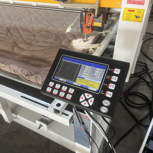 Máy vi tính Quilting máy công nghiệp Quilt may <span class=keywords><strong>CNC</strong></span> đơn kim nệm vải Thảm trải giường thêu máy - Product Image 6