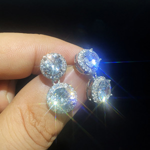 Orecchini scintillanti a forma di ruota rotonda per donna, gioielli eleganti e versatili per le orecchie - Product Image 4