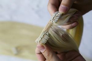 奢华亮点金发俄罗斯人头马真人发无缝纬纱隐形蕾丝夹接发双拉发 - Product Image 3