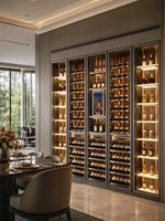 Armoire à vin de luxe moderne encastrable à température constante en bois massif écologique 5 portes grande capacité avec éclairage LED personnalisable pour la maison