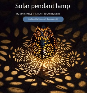 Lampada da Giardino Decorativa a Energia Solare, Luce Pendente in Ferro Battuto a Forma di <span class=keywords><strong>Margherita</strong></span>, Lampada LED per Proiezione su Recinzioni e Prati, Illuminazione a Risparmio Energetico - Product Image 4