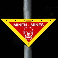 Dingfei personnalisé rouge jaune haute visibilité symboles d'alerte en PVC réfléchissants Mines avertissement panneau de danger