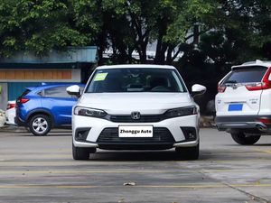 <span class=keywords><strong>Honda</strong></span> <span class=keywords><strong>Civic</strong></span> 2022 <span class=keywords><strong>moins</strong></span> chère, 240TURBO CVT R17, toit ouvrant panoramique, équipée d'un volant à gauche et d'un intérieur en cuir, transmission avant - Product Image 2