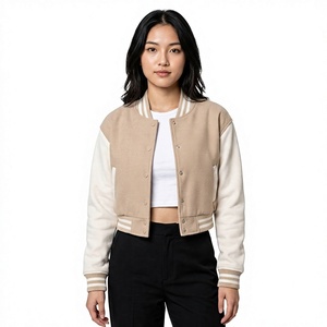 Veste universitaire en laine rouge personnalisée unisexe avec manches en cuir, veste de baseball classique avec logo brodé, veste bomber - Product Image 3
