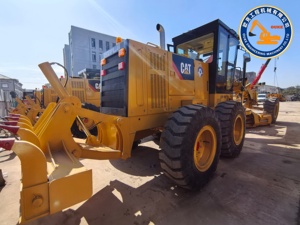 รถเกรดเดอร์มือสอง Caterpillar 140K คุณภาพดี พร้อมใบมีดเต็มรูปแบบ สำหรับงานก่อสร้างถนนและปรับระดับพื้นที่ - Product Image 2