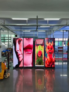 Pantalla Publicitaria Digital Plegable D-King para Interiores P1.25 P1.56 P1.66 P1.86 P2 P2.5 P3, Cartel a Todo Color, Pantalla Plegable de Tres Secciones - Product Image 2