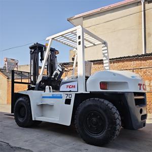 Montacargas TCM FD70 7T/10T de Segunda Mano con Desplazador Lateral Hidráulico y Motor Diésel Isuzu en Venta - Product Image 2