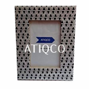 Marco de fotos de madera triangular negro indio moderno y atractivo más vendido último marco de fotos especial lacado - Product Image 1