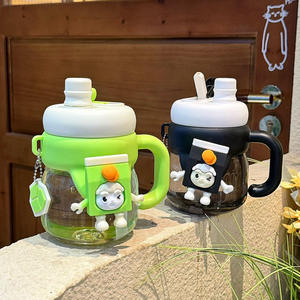 แก้วน้ำพลาสติกพกพา MD125 พร้อมหลอดดูด ลายการ์ตูนน่ารักสำหรับเด็ก มีหูจับ ความจุ 700 มล. ขวดน้ำพลาสติกสองชั้น - Product Image 3