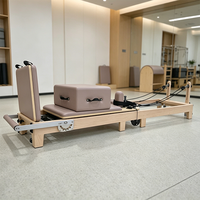 Reformer Pilates Pliable Tout-en-un en Érable avec Charnières Dissimulées – Solution Complète d'Entraînement pour la Maison, le Studio et l'Usage Commercial en Fitness