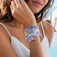 Ensemble de bracelets empilables tendance bohème en perles Heishi en argile polymère, motifs cœur, fleur et visage souriant, pour femmes et filles, cadeau d'été pour la plage