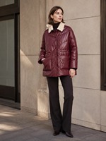 Manteau d'hiver en cuir de mouton pour femmes, mi-long, col en polaire, taille cintrée, veste matelassée pour un usage quotidien
