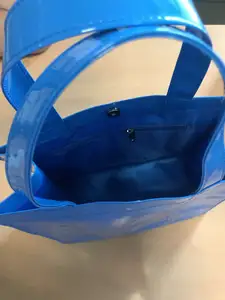 Bolsa de ombro de couro com espelho à prova d'água com logotipo personalizado, sacola de compras em PVC para mulheres, sacola de praia em PVC fashion