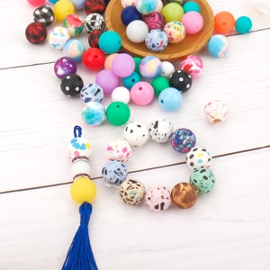 Cuentas de silicona sueltas personalizadas al por mayor, de grado alimenticio, blandas, con diseño de personaje Bluey, para hacer bolígrafos - Product Image 3