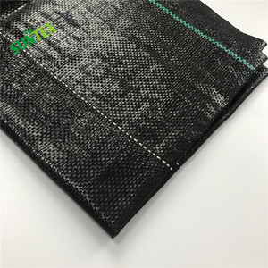 Tissu de paysage de barrière de mauvaises herbes de 4x250ft Pp/pe, tapis de jardinage tissé par tissu de barrière de mauvaises herbes résistant - Product Image 2