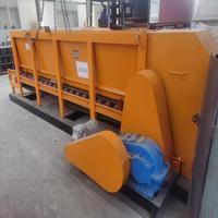 Alimentateur automatique pour boîtes de traitement de l'argile humide et de la schiste avec débit d'alimentation réglable