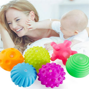 Lot de 6 balles texturées pour développer les sens tactiles du bébé, jouets sensoriels pour enfants, balles d'entraînement pour bébés, balles de massage douces - Product Image 2