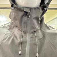 Blouson Bomber Noir Imperméable Décontracté Chic avec Bande Réfléchissante Respirant Coupe-Vent pour Randonnée en Extérieur Manteau de Pluie Service OEM