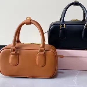 Bolso cruzado cuadrado de mujer nuevo estilo retro al por mayor forro de PU logotipo personalizado cierre de cremallera patrón de almohada manejado para uso diario - Product Image 1