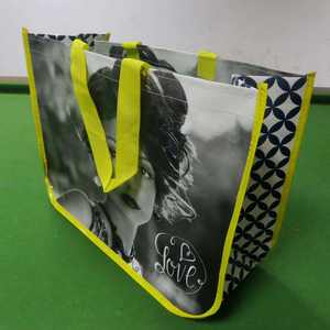 Sac de courses en polypropylène laminé personnalisé, sac de transport pour supermarché, sac tissé en PP recyclé en provenance du Vietnam - Product Image 2