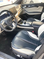 Voiture d'occasion BYD Qin PLUS DM-i Modèle 2021 1.5L CVT Version haut de gamme 55KM d'autonomie Hybride automatique Volant à gauche Intérieur foncé R17