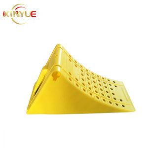 Cales de roue en plastique légères de haute qualité, antidérapantes, haute durabilité pour la sécurité des remorques et des camions - Product Image 3