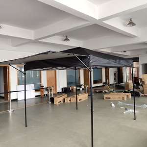 Tente d'auvent noire portative pour des événements extérieurs et des rassemblements pour des tentes de salon commercial - Product Image 1