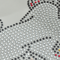Prêt à expédier ou motifs personnalisés en strass thermocollants pour la gymnastique, designs de transfert thermique en strass pour t-shirts