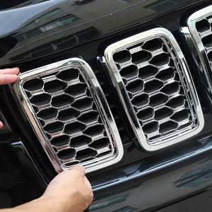 Pièces de rechange de carrosserie de haute qualité, vente en gros d'usine, pare-chocs avant, phare, accessoires de voiture pour Jeep <span class=keywords><strong>Grand</strong></span> <span class=keywords><strong>Cherokee</strong></span> 2017-2020 - Product Image 4
