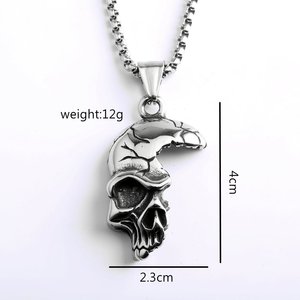 Yunnique – collier avec pendentif tête de mort en acier inoxydable pour hommes, Style Punk, Design asymétrique, forme géométrique, bijoux à la mode - Product Image 5