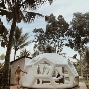 密闭户外充气足球造型泡泡露营酒店帐篷，充气丛林泡泡小屋Ubud帐篷