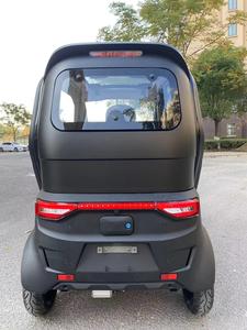 Mini Auto Eléctrico de Carrocería Cerrada para 2 Pasajeros, 90 km de Autonomía, Ideal para Recados Diarios Familiares y Compras - Product Image 6