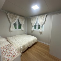 Maison préfabriquée pliable en acier, petite maison de luxe, 20 pieds, 40 pieds, portable, extensible, conteneur, design contemporain, solaire