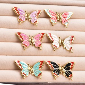 ต่างหูรูปผีเสื้อเคลือบสี 18K ชุบทองบนสแตนเลสสตีล ป้องกันการแพ้ สำหรับผู้หญิง - Product Image 1
