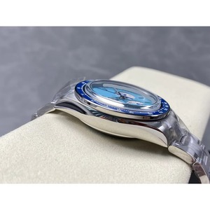 Reloj de Diseño de Lujo Drioshipping de 40 mm con Movimiento 4130, Atractivo y Elegante con Esfera Azul Reloj Automático con Correa de Goma y Cristal de Zafiro - Product Image 6