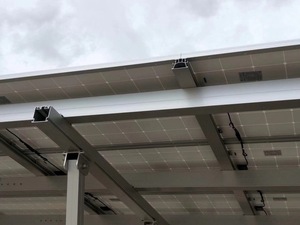 Abri de voiture en aluminium Supersolar pour <span class=keywords><strong>2</strong></span> <span class=keywords><strong>voitures</strong></span>, structure <span class=keywords><strong>solaire</strong></span>, toit imperméable, fondation en béton, garantie 12 ans, résistant au vent fort - Product Image 5