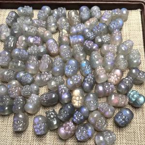 Pixiu <span class=keywords><strong>en</strong></span> cristal de <span class=keywords><strong>labradorite</strong></span> de petite taille naturelle <span class=keywords><strong>en</strong></span> gros pour bague et <span class=keywords><strong>pendentif</strong></span> - Product Image 3